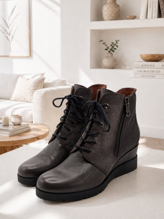 Hispanitas Shoes - European Comfort Leather Booties Hispanitas Spain Lace Up Ankle Boots 38 (7.5-8)